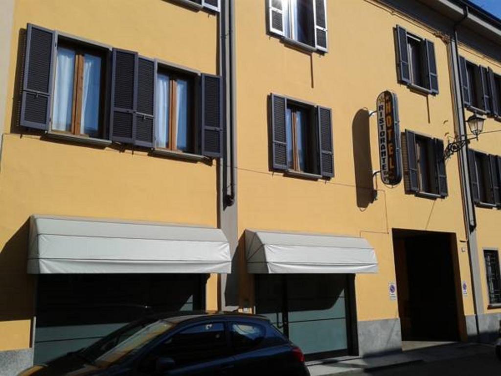 Albergo Leon D'Oro Castel San Giovanni  Bagian luar foto
